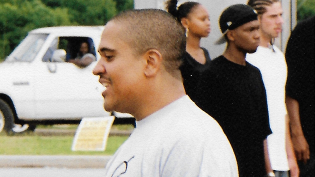 Irv Gotti in black and white